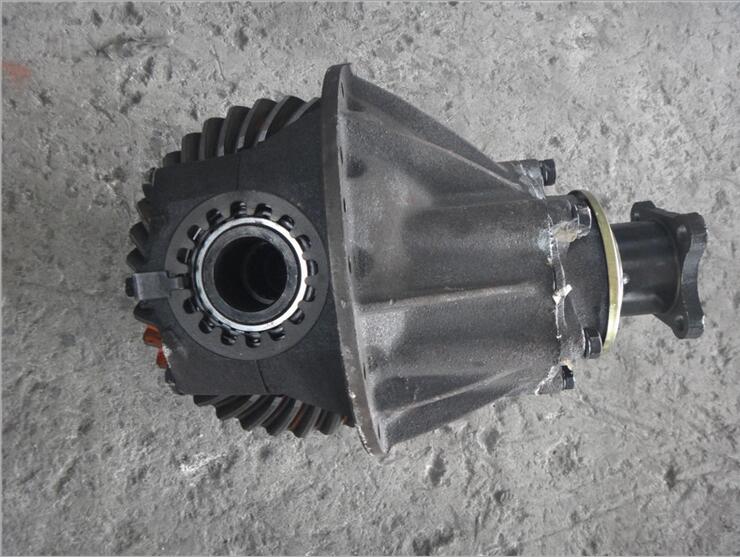 五十铃差速器总成