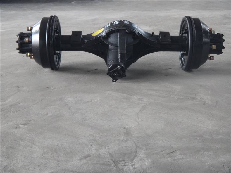 油刹驱动后桥